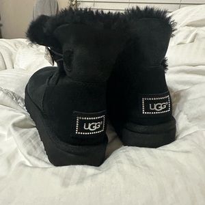 UGG Mini Bailey Boots rhinestone button W size 9